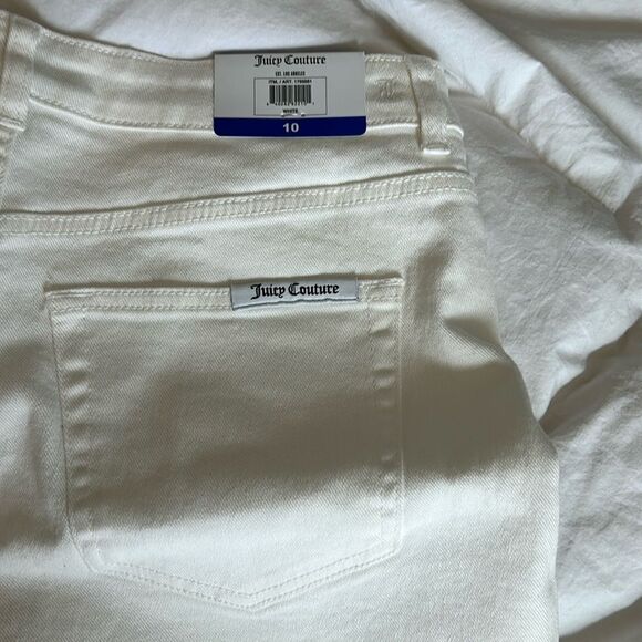 Juicy Couture White Denim Jean shorts, Size 10, 4” inseam, NWT - Picture 4 of 7